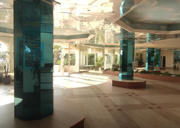 아파트 Exclusive Panoramic Sea View In Victoria 멍똥